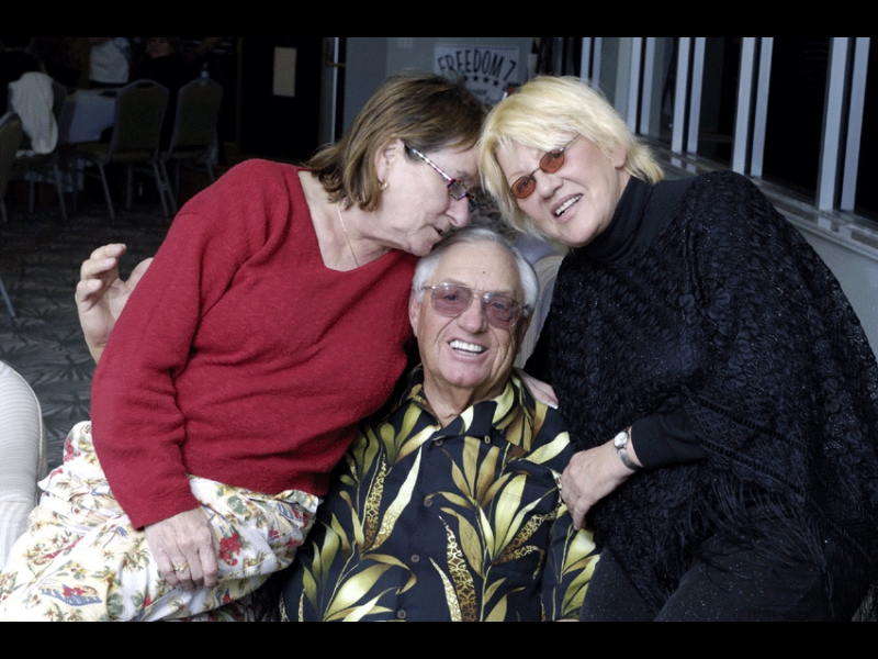 Cocoa Beach Jazz Fest March 2007: Boots Randolph enjoying the attention of festival producer Heidi Deleuil (left) and festival co-headliner Bonnie Bramlett!