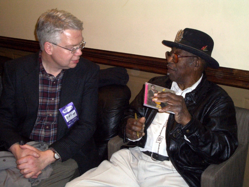 ZOHO President Jochen Becker dropping in on Rock'n'Roll legend BO DIDDLEY, performing at B.B. King's Club, New York, on February 7, 2007.