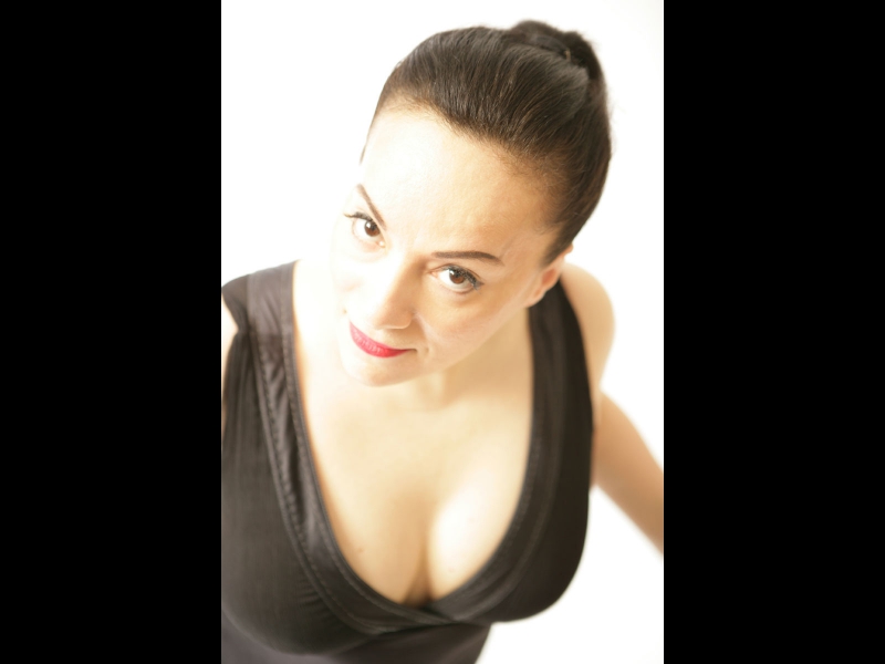 New York, February 15, 2008: ZOHO welcomes singer PEREZ to the label's roster!