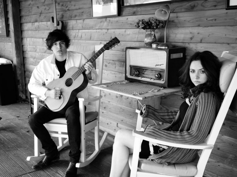  Brighton, England, June 1, 2009: ZOHO ROOTS blues band The Malchicks - George Perez and Scarlett Wrench.