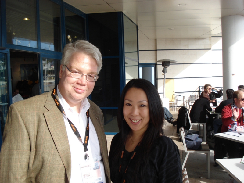 MIDEM 2010 � Jochen B meeting with Tomoko Kawabe, Purchasing Manager at Disk Union, ZOHO�s distributor in Japan. Also enjoying a few moments of sun on the outside terrace of the A2IM stand.