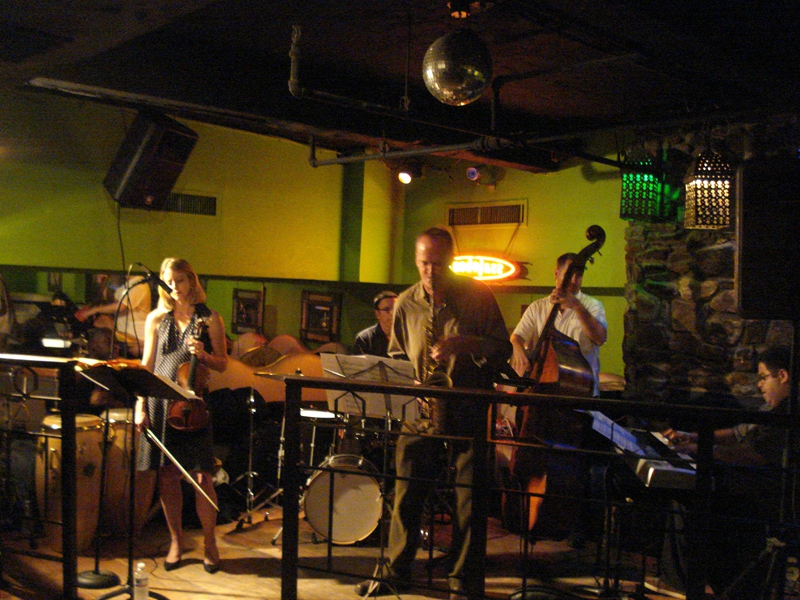 New York, September 8, 2010: David Bixler & Arturo O�Farrill celebrated their CD Release Party for their new ZOHO release at Iguana, a Latin music club on West 54th Street. From left: Heather Martin Bixler, Vince Cherico, David Bixler, Carlo DeRosa, Arturo O�Farrill.