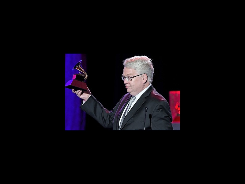 November 20, 2014: what an inspiring, glorious, humbling moment: showing the trophy to the applauding audience and the cameras!