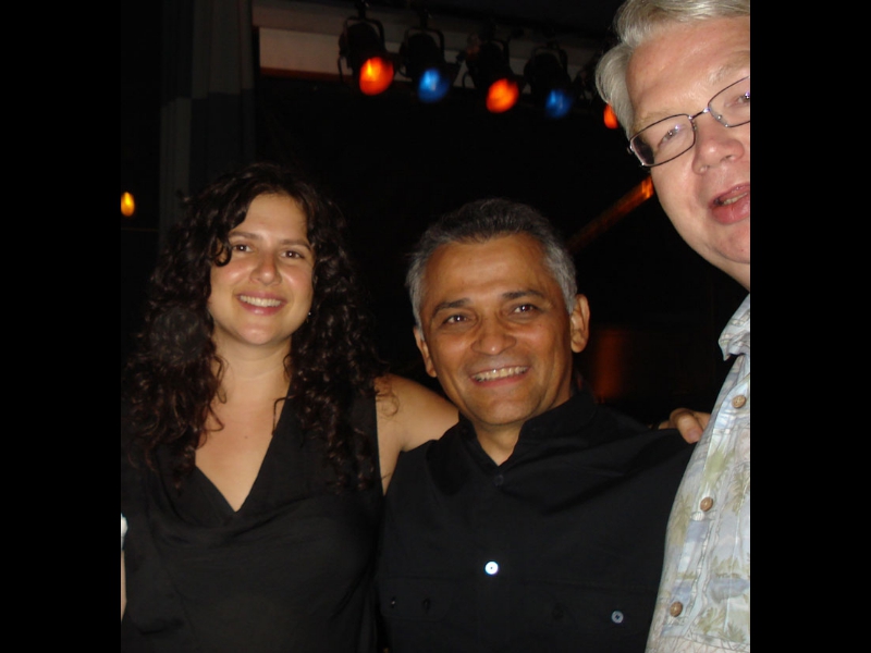 August 9, 2009 : New ZOHO artist Gabriel Espinosa at his New York debut performance at the Iridium Jazz Club in New York - with featured guest, clarinetist Anat Cohen, and ZOHO president Jochen Becker lookin' in on the right.